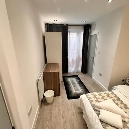 Double And Single In Bromley By Bow London
