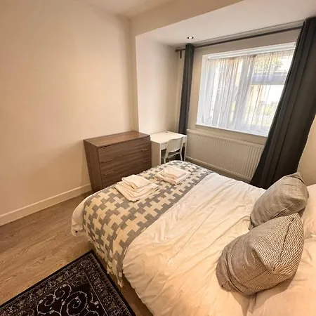 Double And Single In Bromley By Bow *