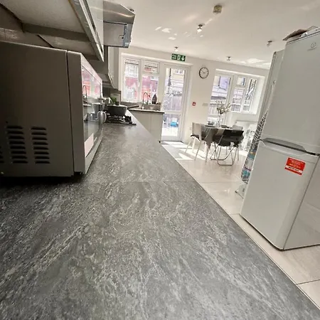 Double And Single In Bromley By Bow Guest house *