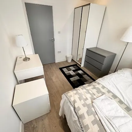 Double And Single In Bromley By Bow Guest house *