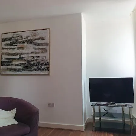 Double With Shared Bathroom London