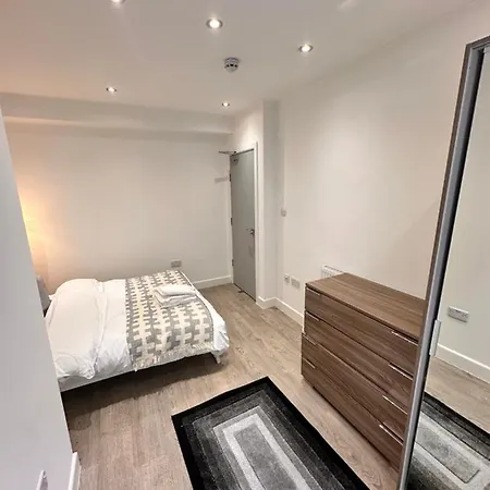 Double And Single In Bromley By Bow Guest house London