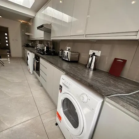 Double And Single In Bromley By Bow * London