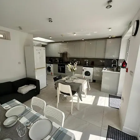 Double And Single In Bromley By Bow * London
