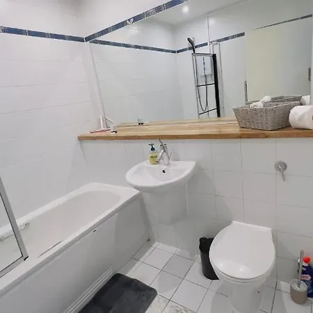Charming 1-bedroom In Woolwich