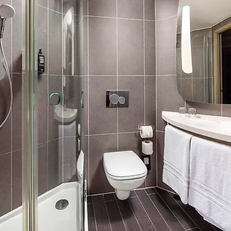 Ibis Canning Town Hotel London