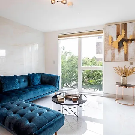 White Marble Tranquility, Park Side Life Apartment