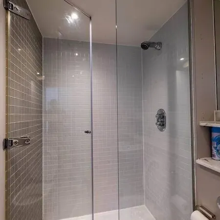 Igm 2beds Property Apartment *