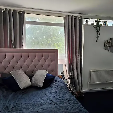 Guest house Double With Balcony Near Park London