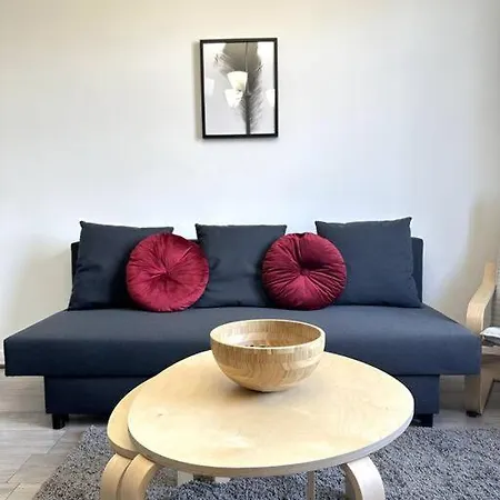 Apartment Stunning 2-bed Near London. *