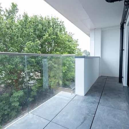 Stylish With Balcony For Upper & Free Parking In A Prime Location - Five Miles From Heathrow Airport Uxbridge