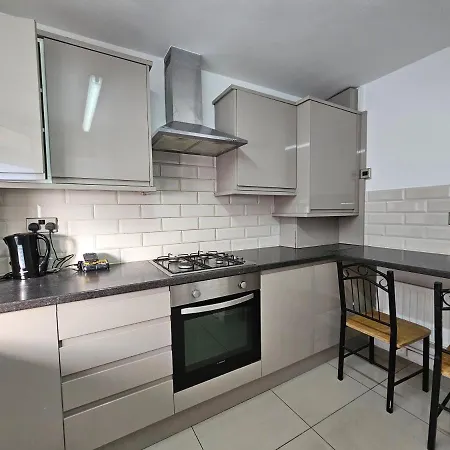 Towerhill Homestay London