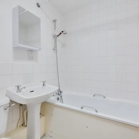 Visit London 1 Bed Flat- Canary Wharf Close To River Thames Apartament *