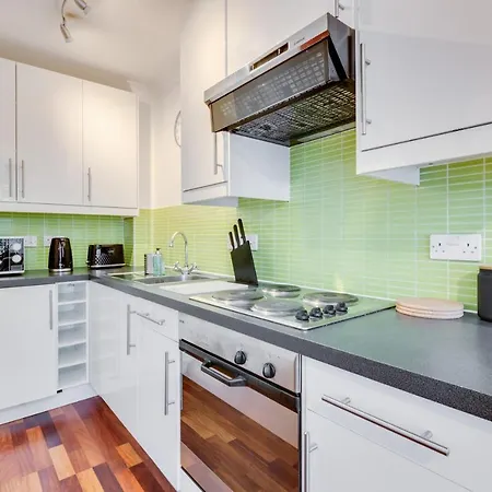 Visit London 1 Bed Flat- Canary Wharf Close To River Thames Apartament *