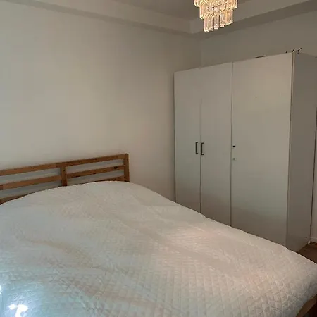 Spacious 2 Bed Flat *