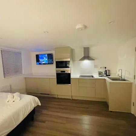 Riverside En Double E14 Guest house London