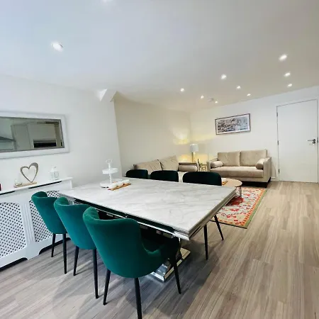 Riverside En Double E14 * London