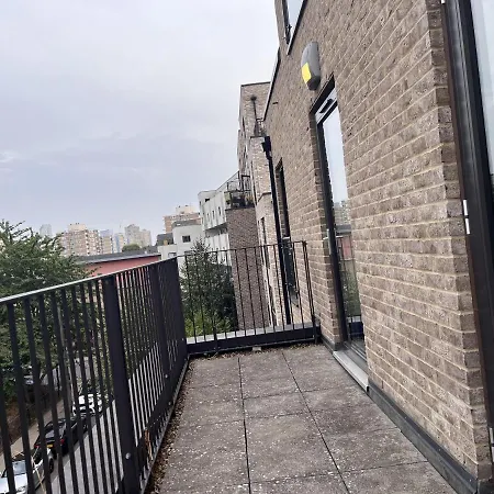 Apartment Lovely Charming 2-bedroom In Bow