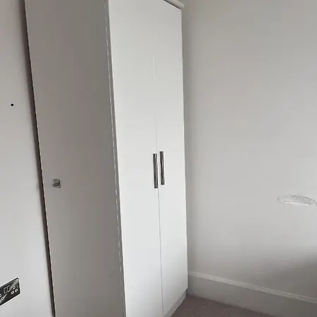 Lovely Charming 2-bedroom In Bow