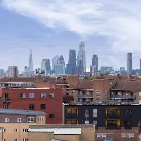 Unique Sky View -2 Bed Apartment