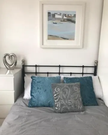 Lovely Near Heathrow - 77vfr4 Apartment Cranford