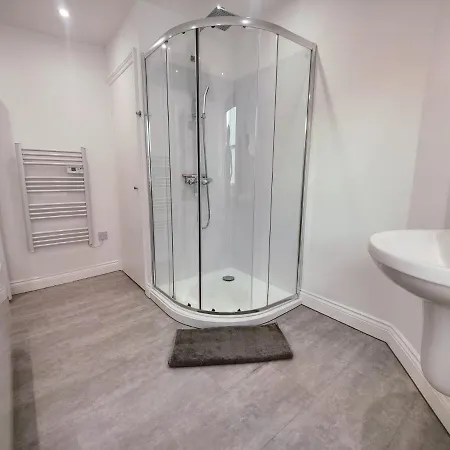 3 Bed Flat Close To Liverpool St & Brick Lane Apartment *