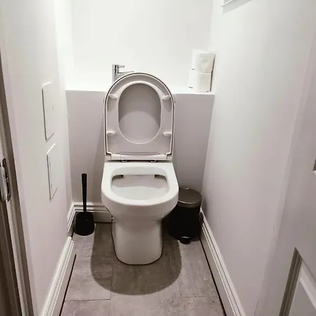 3 Bed Flat Close To Liverpool St & Brick Lane Apartment *