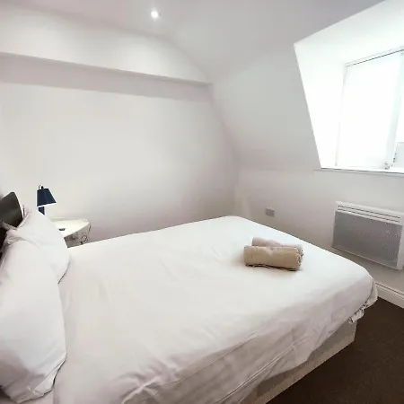 3 Bed Flat Close To Liverpool St & Brick Lane * London
