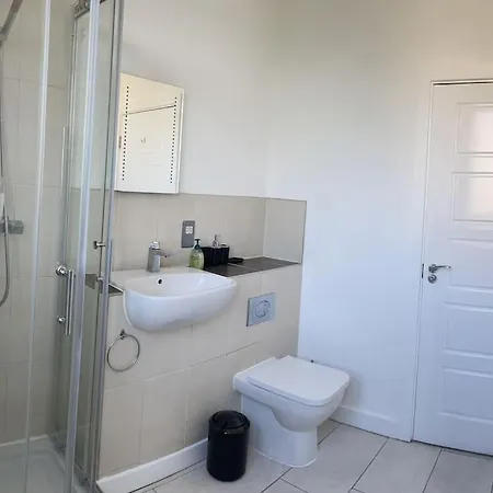 Holiday home Contemporary Haven: 4-bed House In *