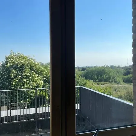 Contemporary Haven: 4-bed House In