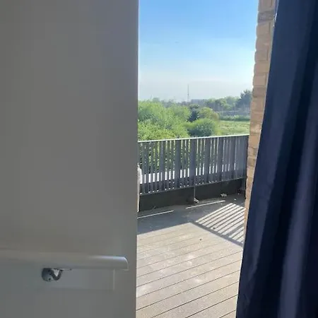 Holiday home Contemporary Haven: 4-bed House In Dagenham