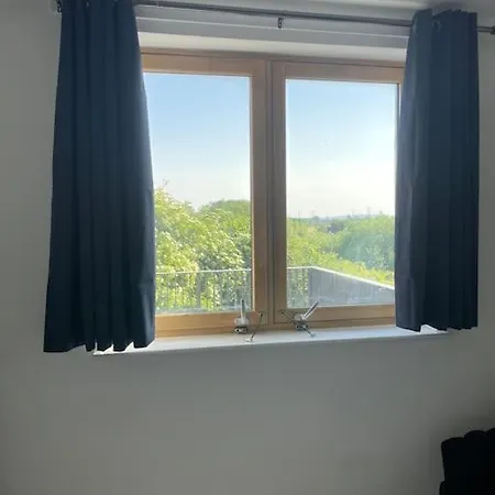 Holiday home Contemporary Haven: 4-bed House In