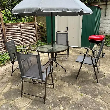 Garden Flat Whitechapel Apartamento *