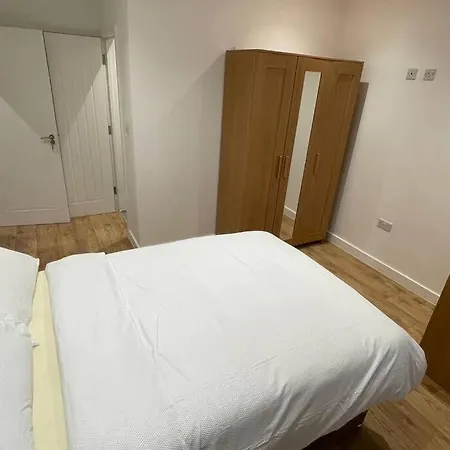 Beautiful Share 7 Of Double Bedroom House With Private Bathroom And Toilets Holiday home *
