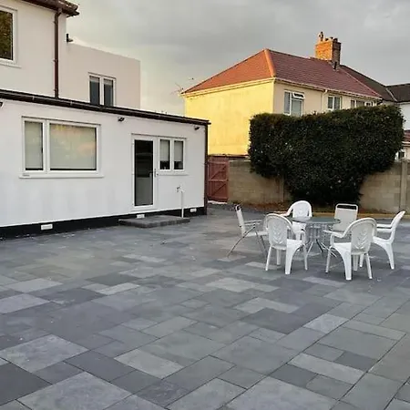 Holiday home Beautiful Share 7 Of Double Bedroom House With Private Bathroom And Toilets Bexleyheath