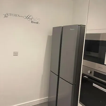 Holiday home Beautiful Share 7 Of Double Bedroom House With Private Bathroom And Toilets