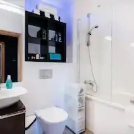 Apartment Pass The Keys Boutique Flat Near Tower Bridge And Tube London