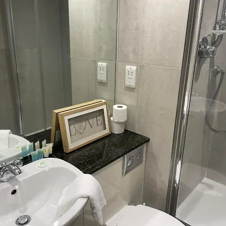 Apartment 1 Bed With Roof Terrace London