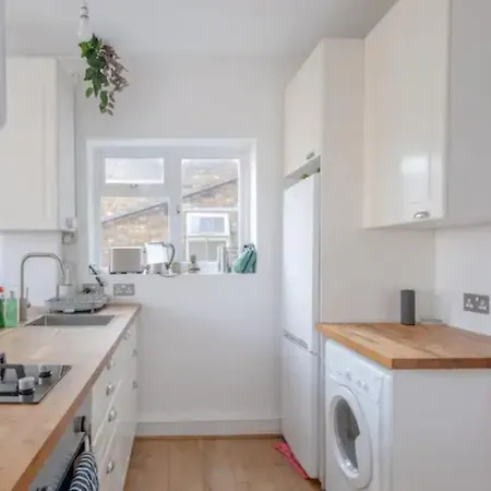 Stylish & Homely 1bd Flat - Walthamstow! London