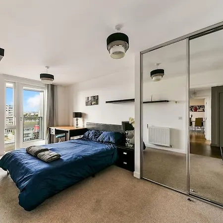 Apartment Amazing 2 Bed 2 Bath Flat In Canary Wharf