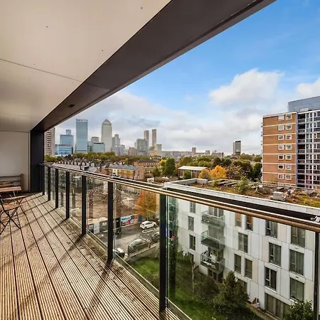 Amazing 2 Bed 2 Bath Flat In Canary Wharf London