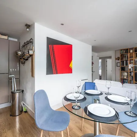 Appartement Cosy And Spacious Flat Near Bridge Londres