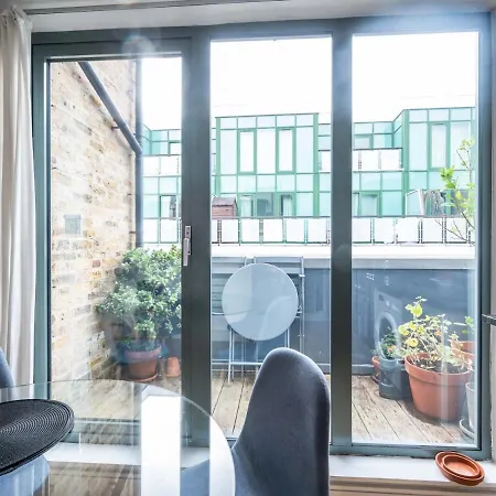 Cosy And Spacious Flat Near Bridge Appartement