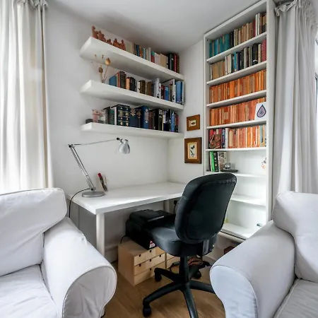 Appartement Cosy And Spacious Flat Near Bridge