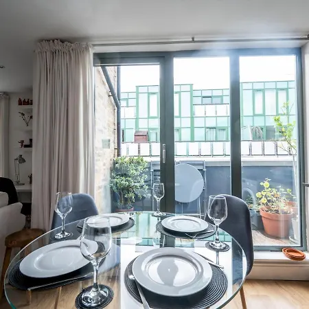 Appartement Cosy And Spacious Flat Near Bridge Londres