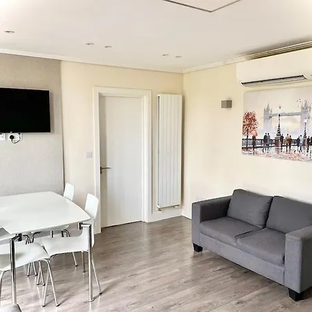 Apartment Luxurious 2 Bedroom Flat In *