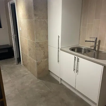50a Green Lane Guest house