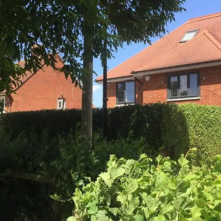 Guest house 50a Green Lane *
