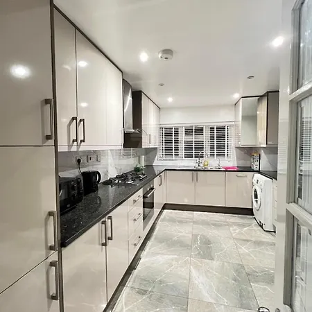 Guest house Stayeasy En-suite London