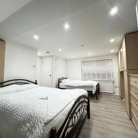 Guest house Stayeasy En-suite